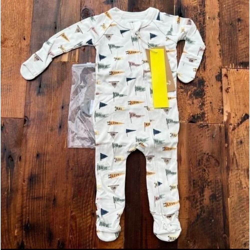 NWT Goumi Kids Affirmations Baby Footie SZ 0-3 mo Bamboo Sleeper Zippy White
